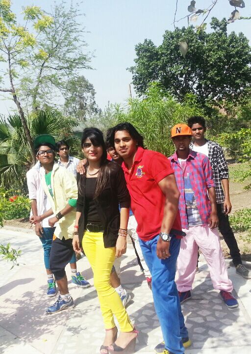 Tanu with Friends 